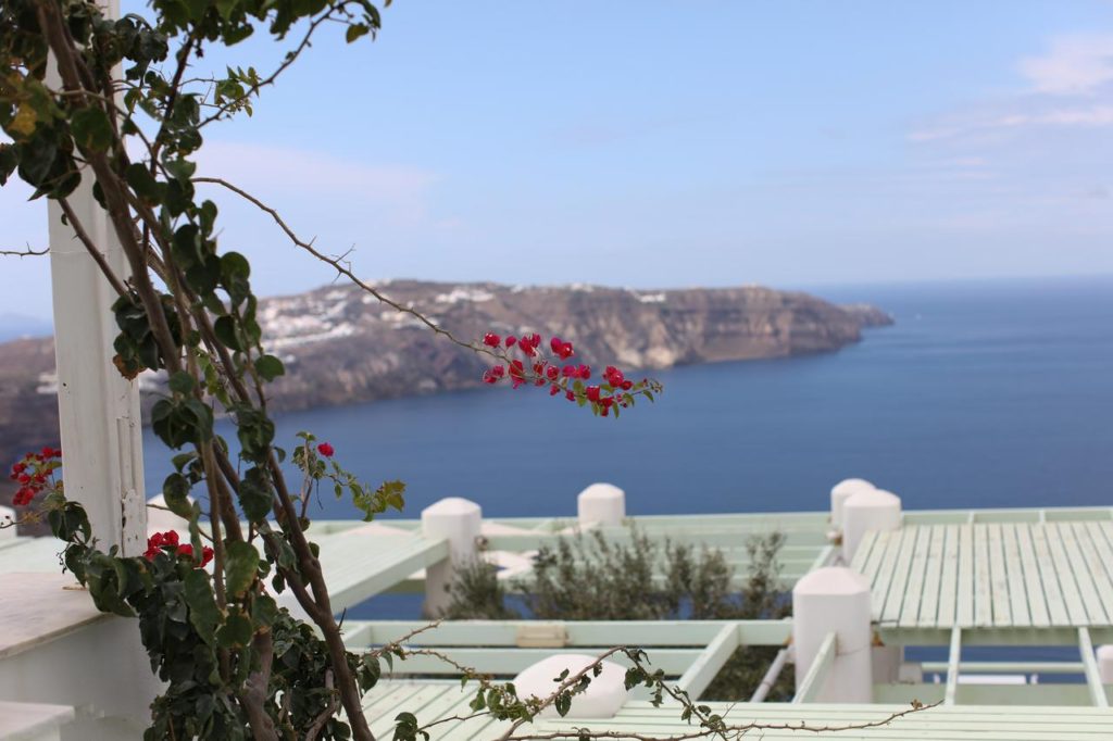 unde-ne-cazam-megalochori-santorini-3