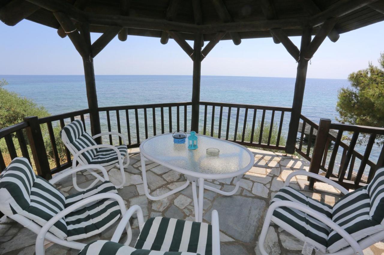 living spatios cu vedere la mare