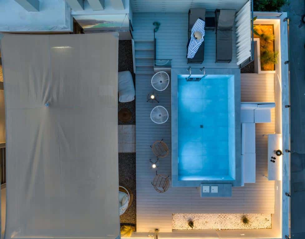 El Cielo Kalamata rooftop pool apartment