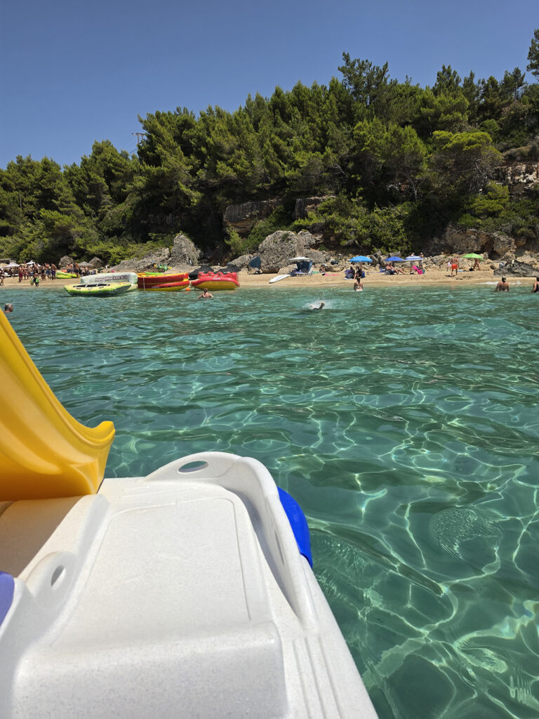 makris-beach-lassi